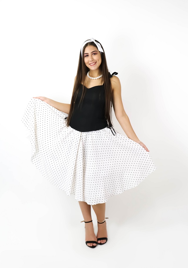 50s Corpete preto bola saia branca 